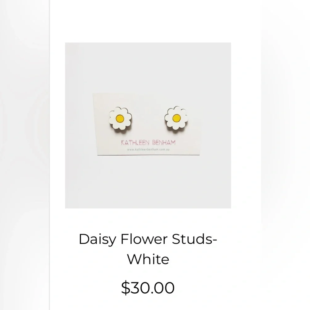 Toddler/baby girl white and yellow DAISY stud earrings/very tiny/Goldtone NEW